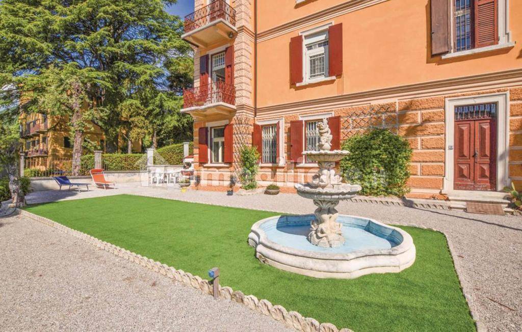 Porzione indipendente in Villa Liberty nel cuore di Gardone Riviera