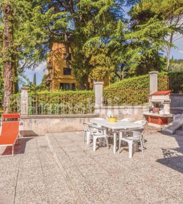 Porzione indipendente in Villa Liberty nel cuore di Gardone Riviera