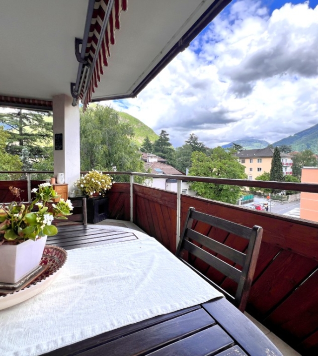 Ampio e Luminoso Quadrilocale con Terrazza Panoramica in Via Guncina – Bolzano Gries
