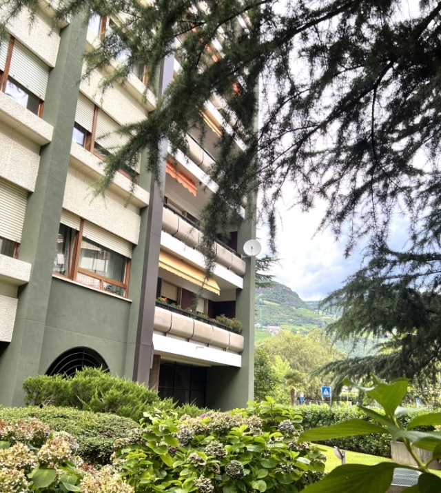 Eleganza e comfort a Bolzano Gries – ampio appartamento con garage 