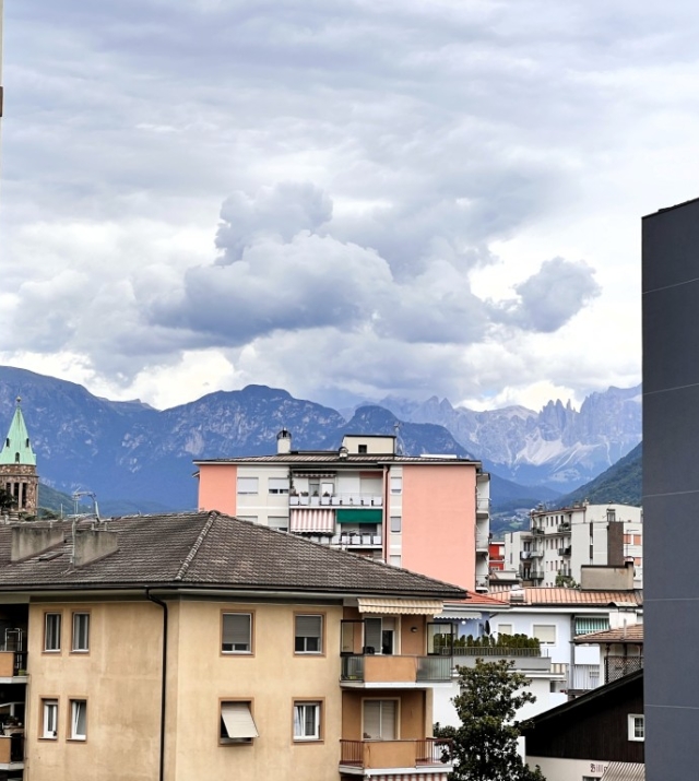 Eleganza e comfort a Bolzano Gries – ampio appartamento con garage 