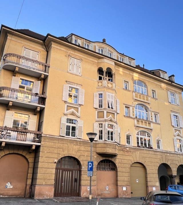 Elegante Dachgeschosswohnung im Herzen der Bozner Altstadt