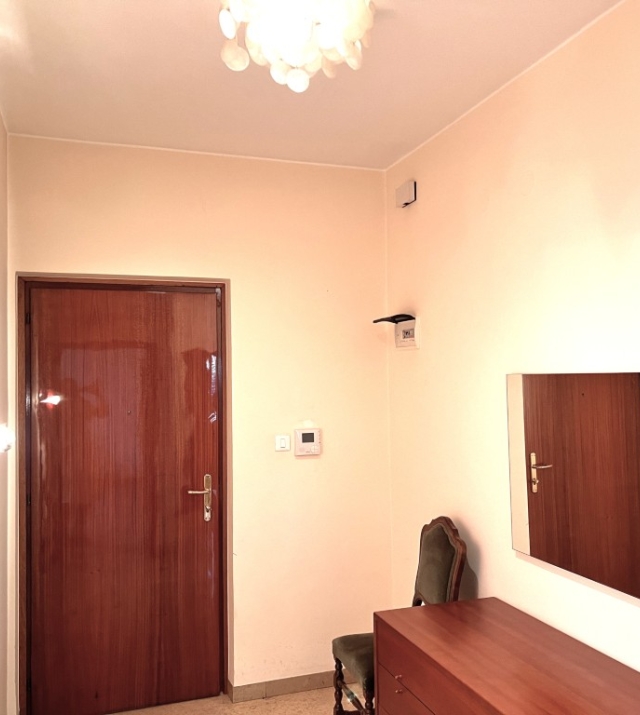 Luminoso ed ampio trilocale in Via delle Fucine