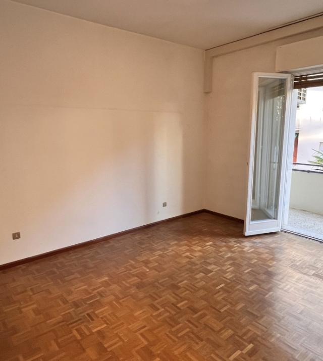 Luminoso ed ampio trilocale in Via delle Fucine