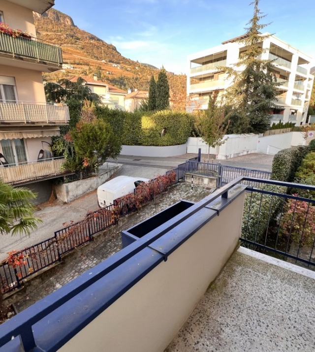 Luminoso ed ampio trilocale in Via delle Fucine