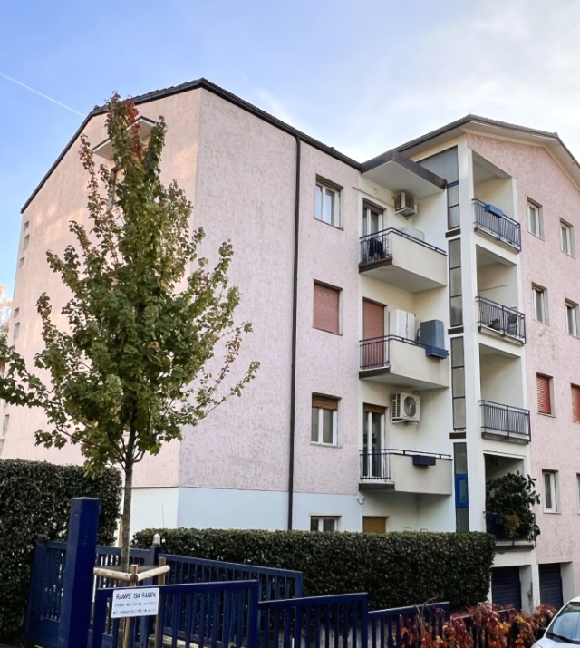 Luminoso ed ampio trilocale in Via delle Fucine