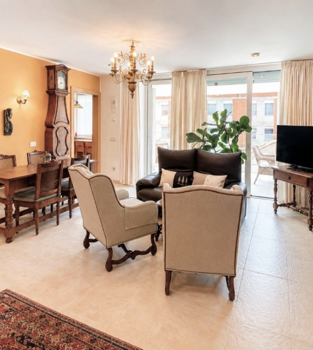 Elegante appartamento di nuova generazione con ampia loggia – a pochi passi dal centro di Bolzano