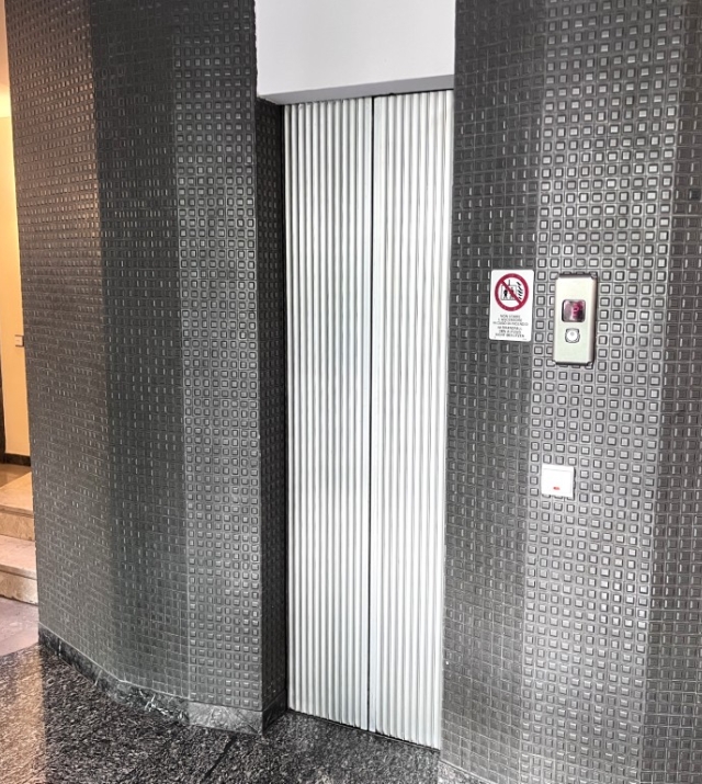 Bolzano Via Segantini – Affascinante appartamento con balcone vivibile esposto a ovest