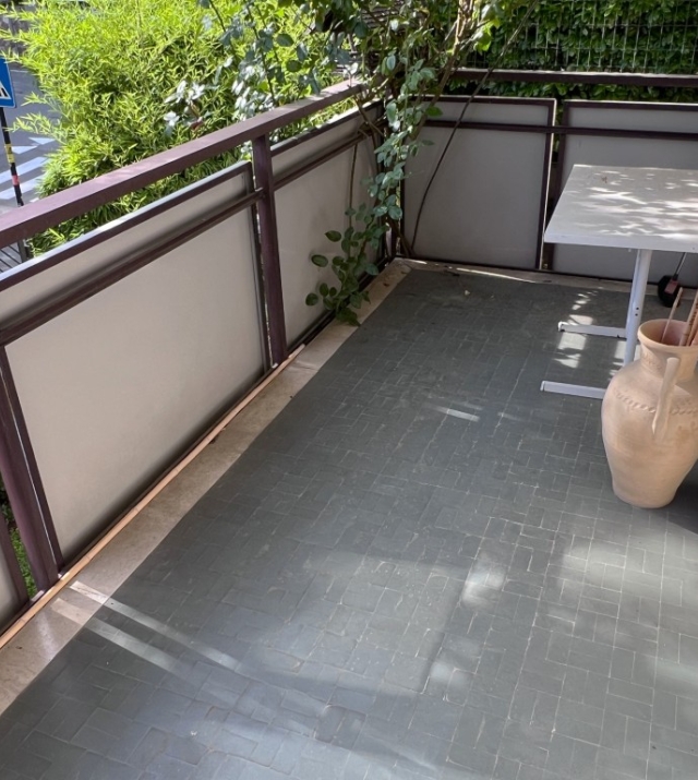 Bolzano Via Segantini – Affascinante appartamento con balcone vivibile esposto a ovest