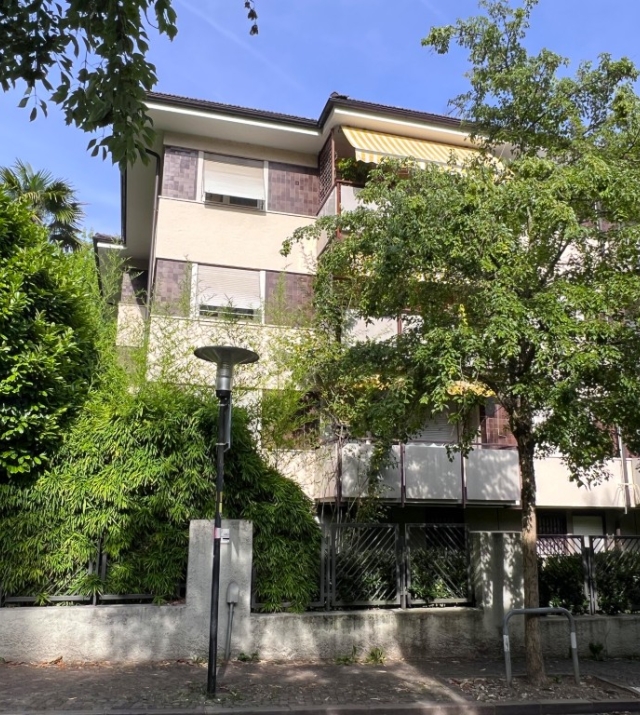 Bolzano Via Segantini – Affascinante appartamento con balcone vivibile esposto a ovest